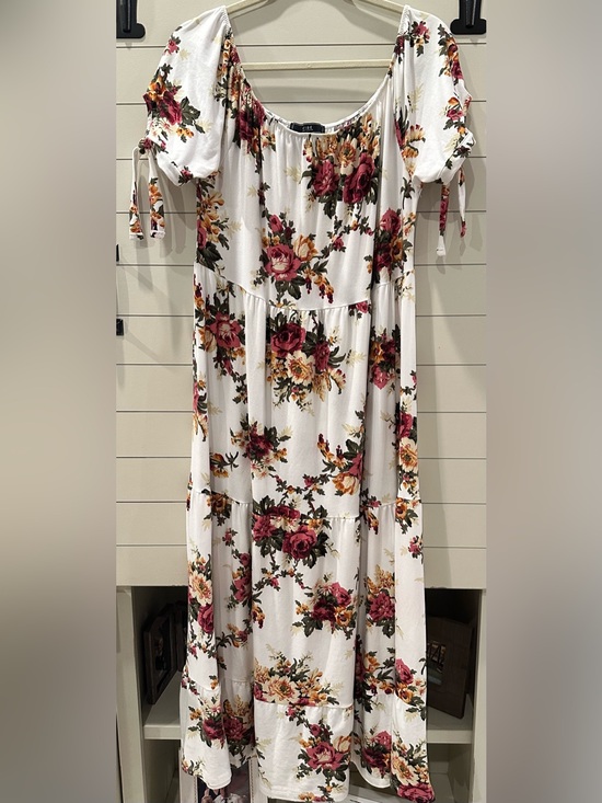 Vibe Dresses & Skirts - Vibe Creamy White Maxi Dress with Rose and Mustard Floral Print Size 1X